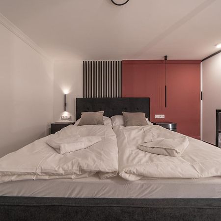 D37 - Dohany Street Urban Suite - Best Location By Bqa بودابست المظهر الخارجي الصورة